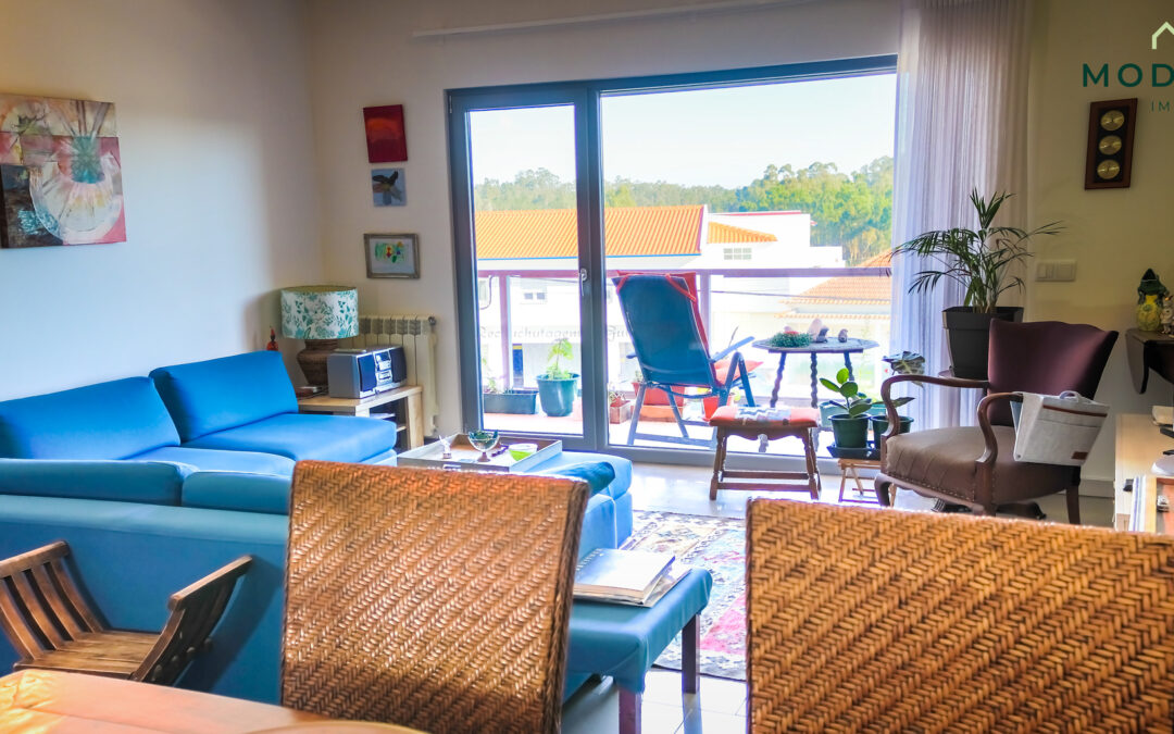 Apartamento T3 com jardim comum