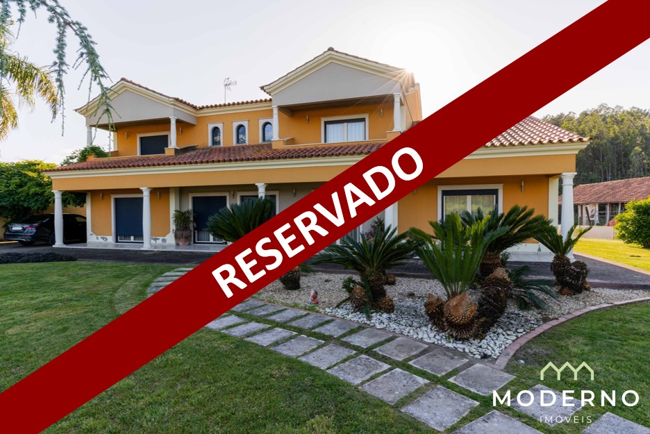 Moradia T3+1 com Piscina e Jardim, Vale das Moitas