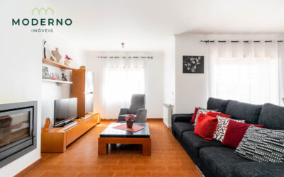 Apartamento T3 c/terraço e garagem p/2 carros – Carriço