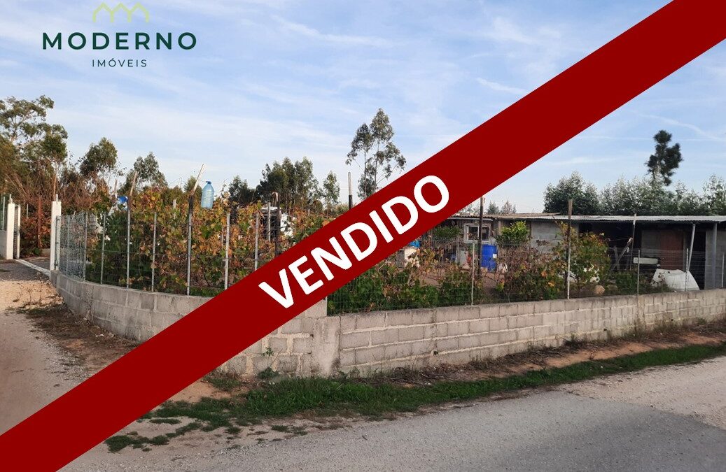 Terreno de Construção com Anexos – Paião, Fig. da Foz