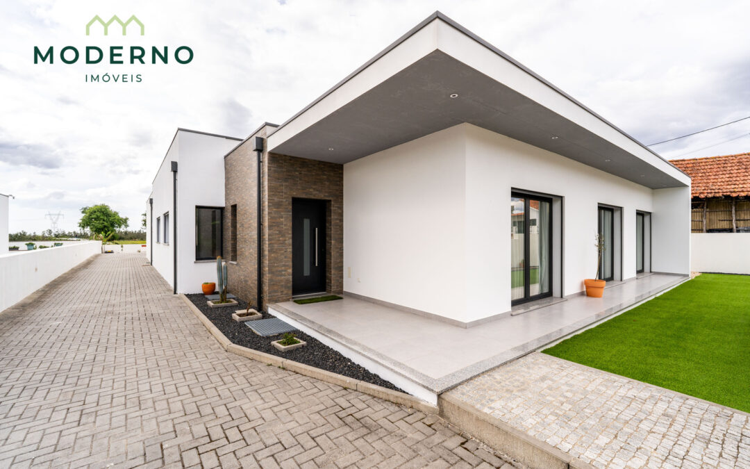Moradia T3 Semi-Nova com 3 Suítes – Antões, Louriçal